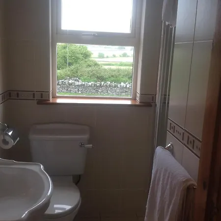 Bed & Breakfast Loughrask 3*